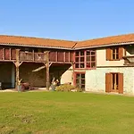 Ferienhaus Les Cousteres De 16 Personnes *
