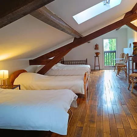 Les Cousteres De 16 Personnes بيت للعطل منتريجياو