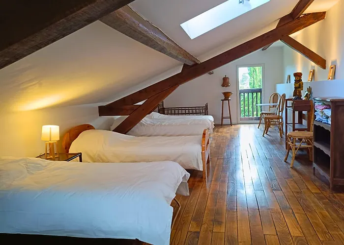 Les Cousteres De 16 Personnes بيت للعطل منتريجياو